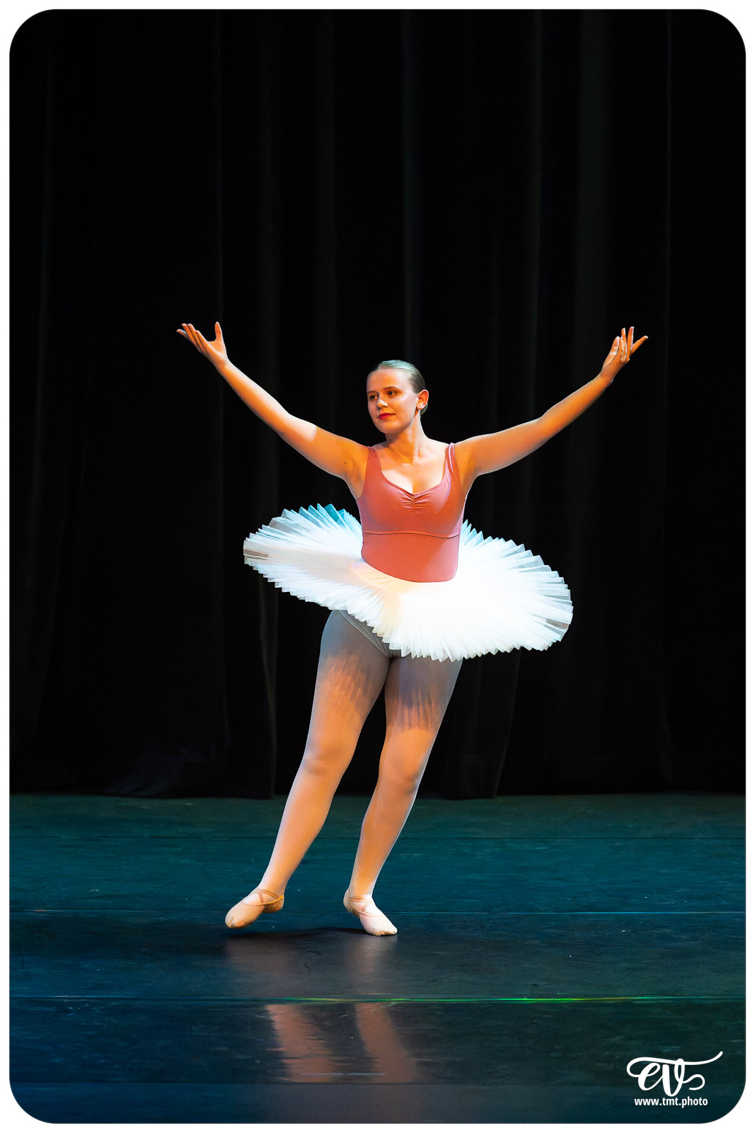 ECOLE DE DANSE CÉCILE ADAMOW